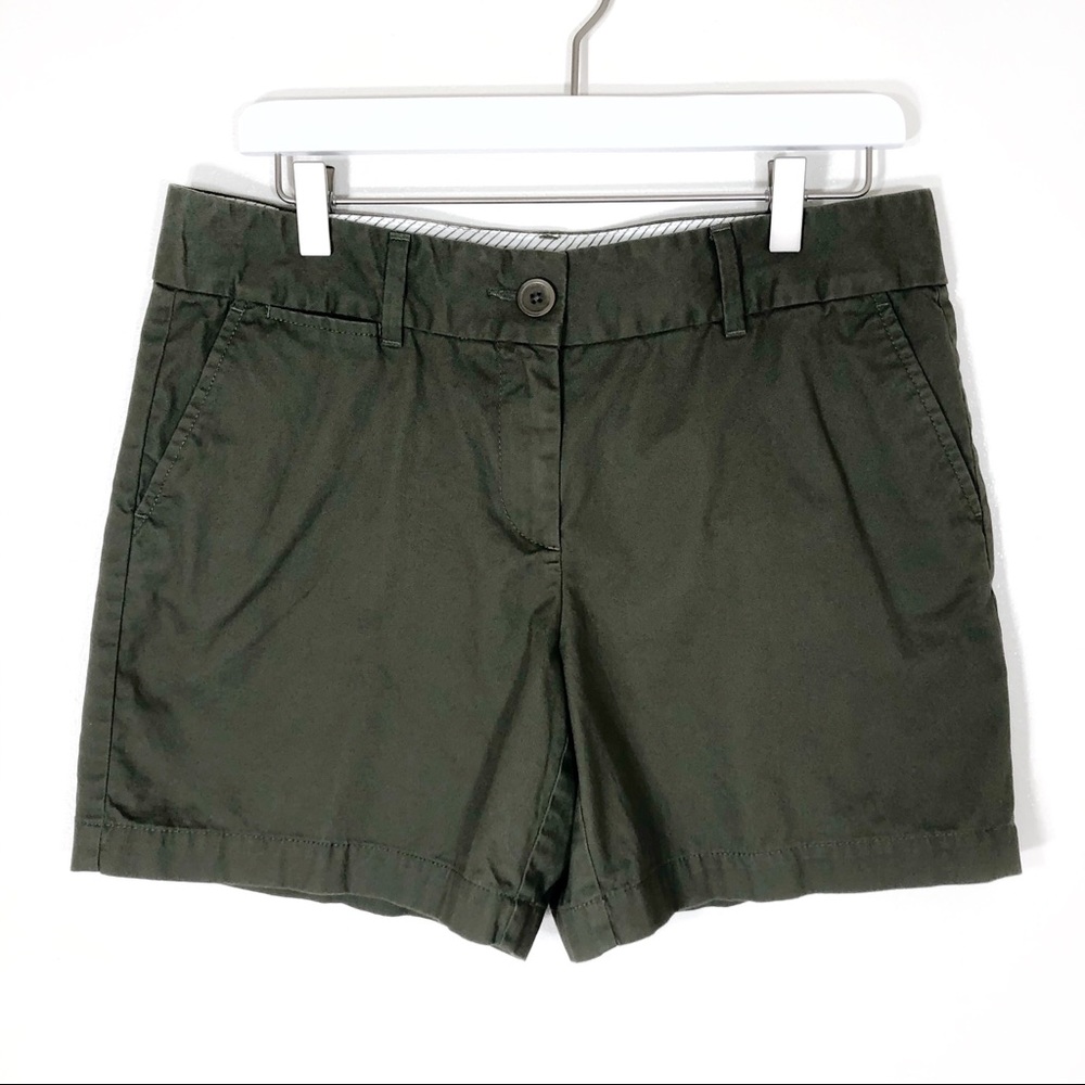 Loft The Riviera Short olive green size 8